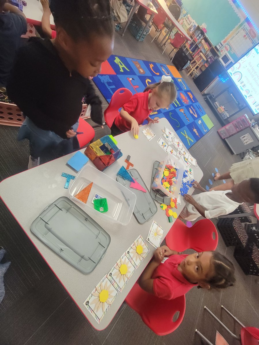 Bailiey Moore-Smith (@bailieysmith) on Twitter photo K3 has had an amazing second week of kindergarten exploring math manipulatives and learning how to count to 5! #OhYesWeCan <a href="/LockheedElem/">Lockheed Elementary</a> K3 has had an amazing second week of kindergarten exploring math manipulatives and learning how to count to 5! #OhYesWeCan <a href="/LockheedElem/">Lockheed Elementary</a>