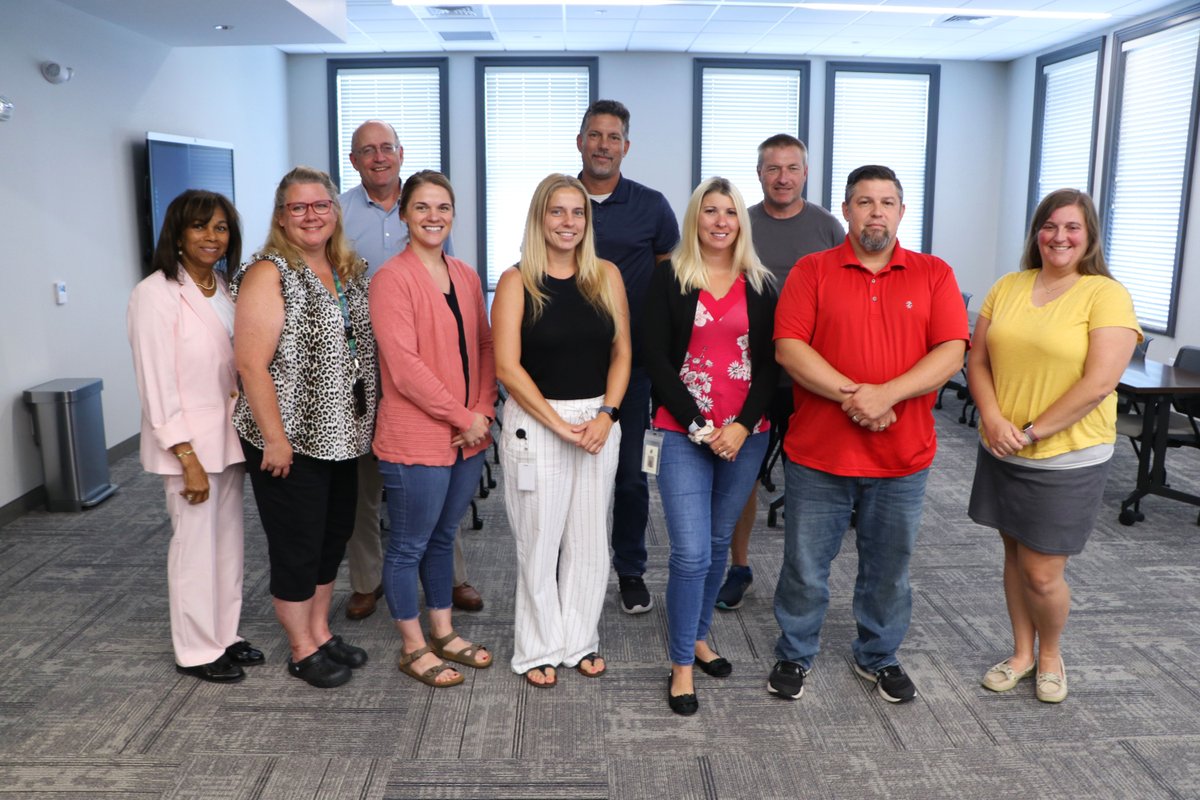 Cheers to another month of milestones! 🎉 Celebrating our August birthdays and work anniversaries with this amazing crew.