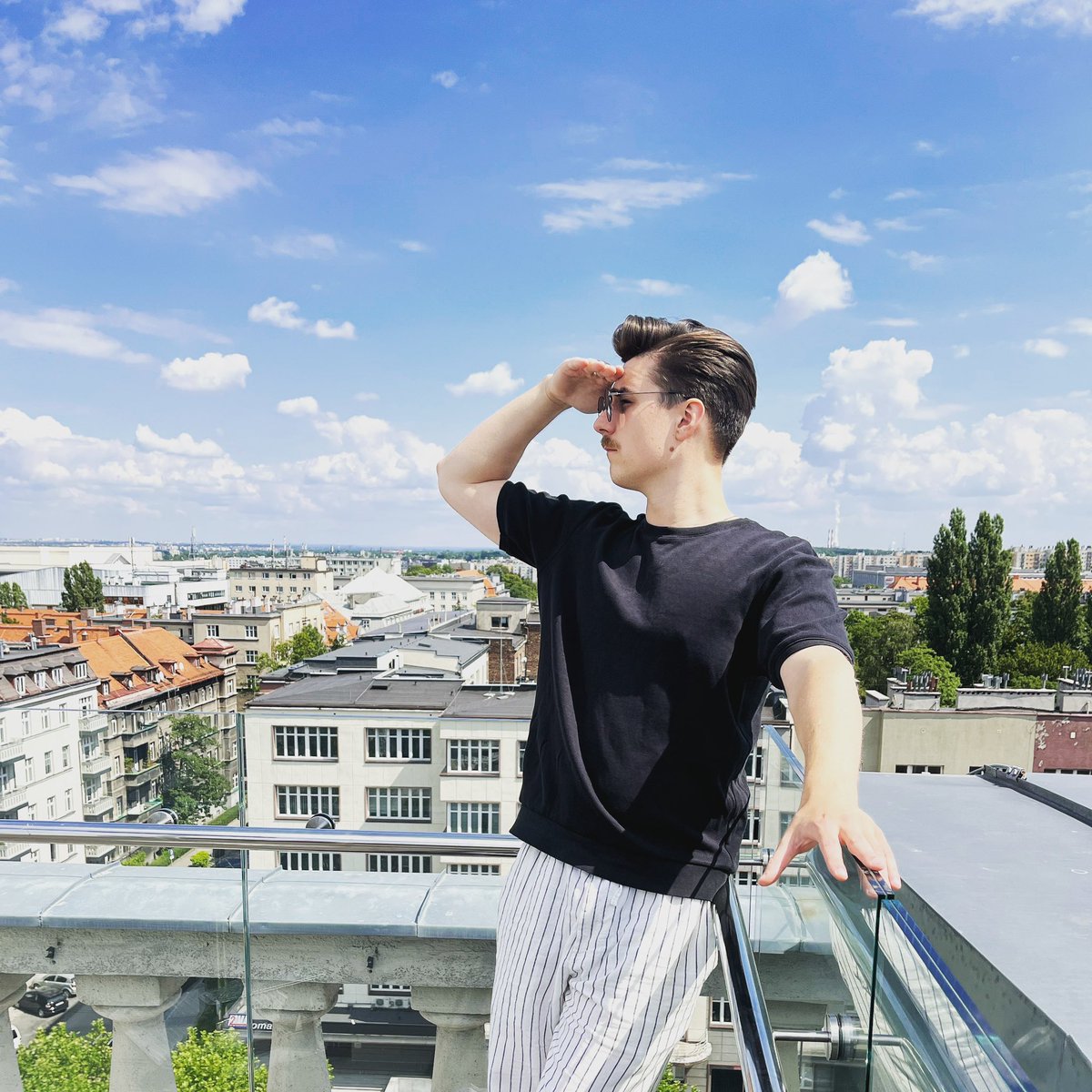 Looking forward to some new music? We’re just 3 weeks away from something very special ☀️ I’ve been working on lots of new projects this summer and I can’t wait to share it with you! 🫶