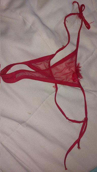 morenolima3's tweet photo. seguidor nos envia este rico aporte de la tanga de su cuñada Cristina. Profesora de inglés muy sexy 32 años le encanta la lenceria. rt envien sus aportes al privado https://t.co/bmFyMowKM6