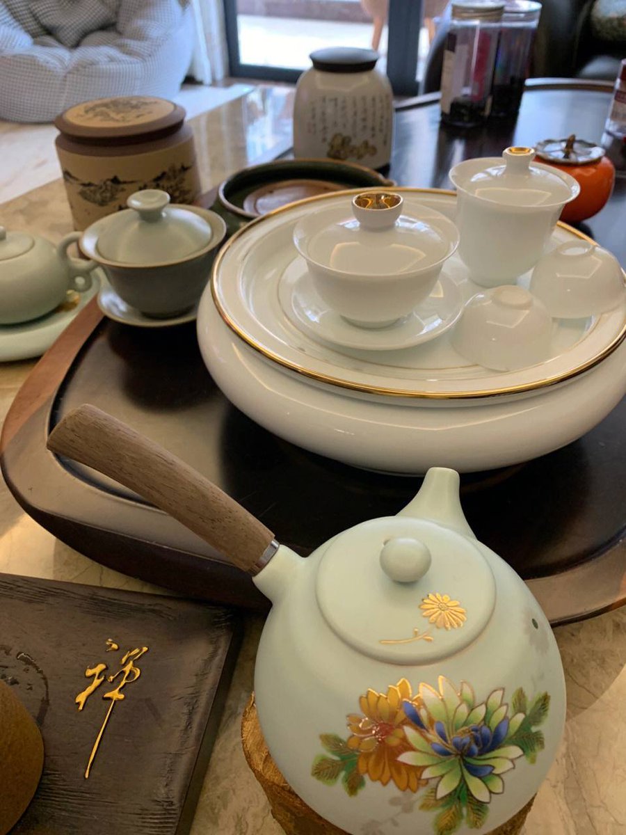 iRunDisMixtapes's tweet image. Accompanied by tea, life can be looked forward to.