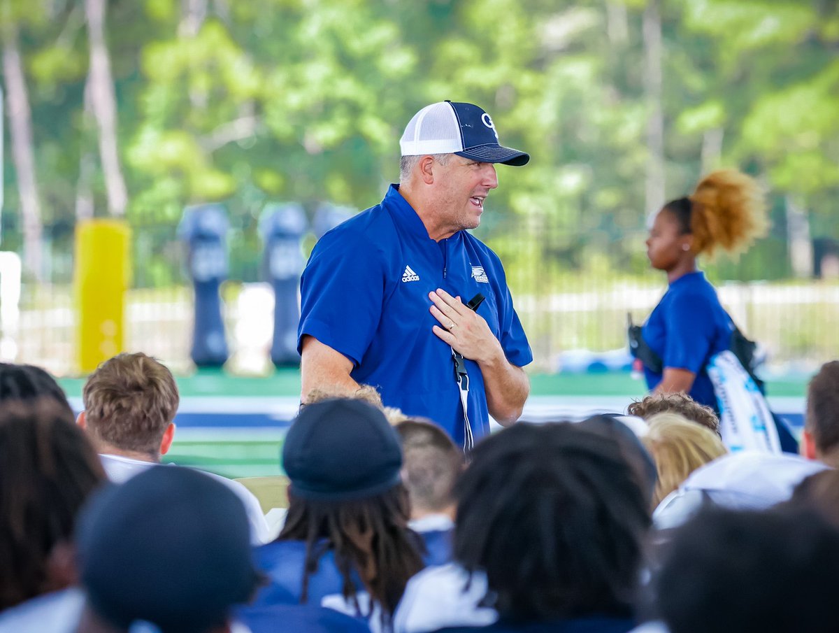 Another day in the office. 💪

#HailSouthern