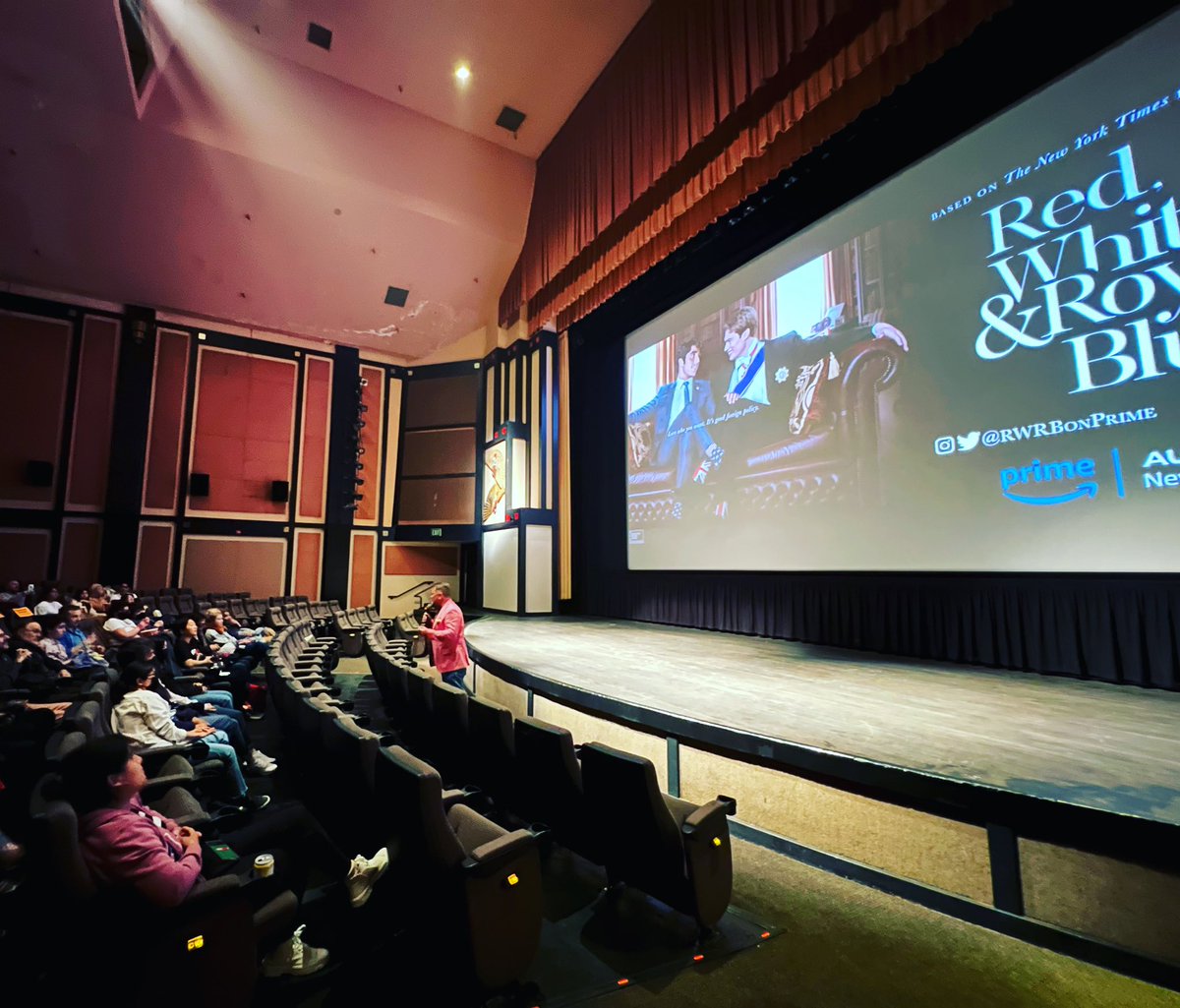 liammayclem's tweet photo. #liamslist 🍿
A royal THANK YOU for attending the EXCLUSIVE SCREENING of : RED, WHITE & ROYAL BLUE, based on NYT best seller at KABUKI THEATRE.
The film premieres Friday exclusively @primevideo .
“It’s full of heart, humour & royal pomp & romps. I HIGHLY recommend it”!
#RWRB https://t.co/EYs8TCa3Y7