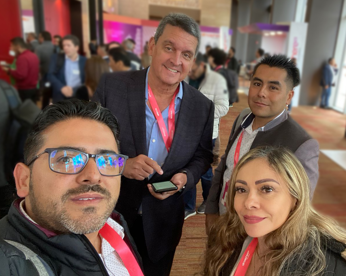NewNetSA's tweet image. ¡Con entusiasmo compartimos nuestra participación en #Atmosphere'23 #Colombia!

@NewNetSA, formó parte de este emocionante evento organizado por #HPeArubaNetworks, que reunió a mentes innovadoras y líderes del sector. 
¡Seguimos comprometidos con brindar soluciones de vanguardia!