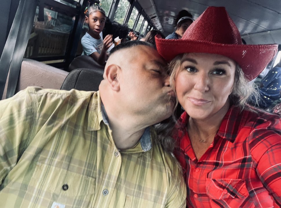 MJP1227's tweet photo. HaPpY BiRtHdAy to my favorite!! He loves God, bus kids , family, LA dodgers, fire 💥, and good eats! 
I love him like crazy! @EricMichigan https://t.co/fZ2TjTDHcY