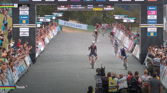 sam gaze winning at the finish line in Glentress