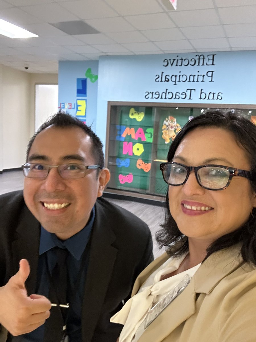 slomelib's tweet photo. It’s Game On! A huge Thanks to Mr. Sanchez for the support &amp; ensuring a STRONG START for our Eagles! 💙💙🦅🦅 https://t.co/XZWwbSrB55