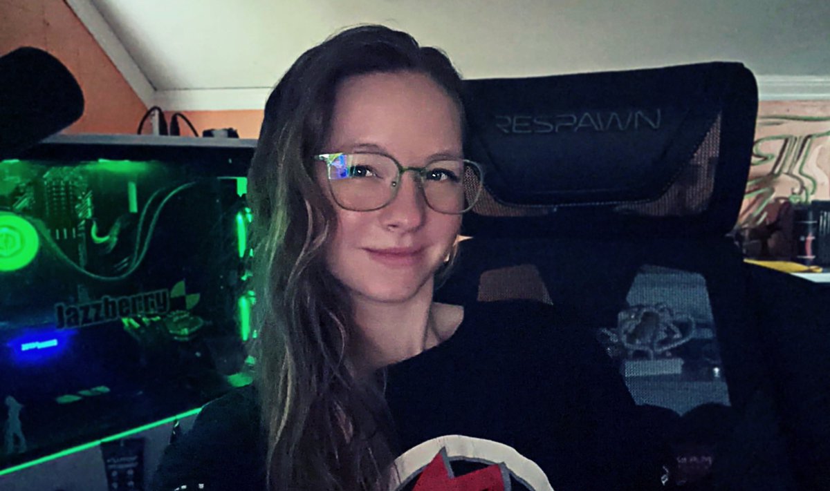 Jazzberry🍓🪑 tweet media