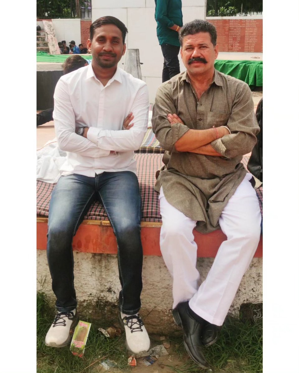 Kishansaini0607's tweet photo. आज जयपुर में माली समाज द्वारा अपने हक और अधिकारो के लिए किए गए सांकेतिक धरना प्रदर्शन में नावा विधानसभा से समस्त माली समाज के समाज बंधु शामिल हुए।
@chandusainishp @ashokgehlot51 @Anjalisaini_ #fule #Mali #Saini #Maroth #nawa https://t.co/mYK2KDrtA2