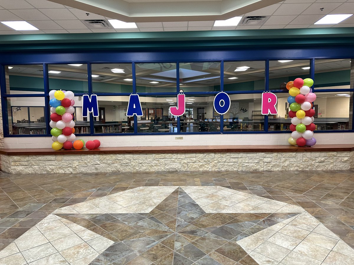 SpringISD_GCMH's tweet photo. #firstdayofschool #SchoolCounselor #GC&amp;MH Counselor Lanaux is on her way to pick up school uniforms…just in case there’s a family in need of help #Majorelementary https://t.co/0OVawSlfwH