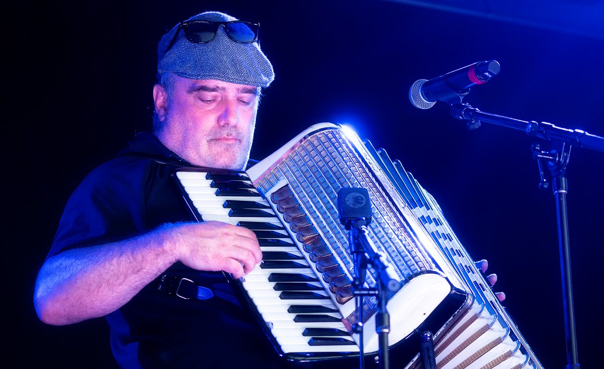 gsqbrampton's tweet image. 🐟Fish were kissed and music was sung at EAST COAST KITCHEN PARTY! @EclecticRev &amp;amp; @screechedinn served up a kitchen party of fun while host Rebecca Perry countered with classic phrases from out East. And thank you to our friends at Freezerland for their Taste of Home boxes!