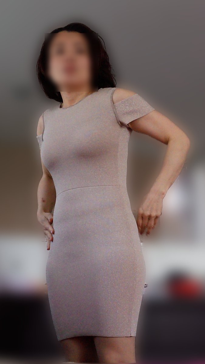 MesubutaFever's tweet photo. だらしない身体なのにこんな体のラインがわかる服で仕事に行く妻です。
 #牝豚妻 https://t.co/Tomb9QVV2w