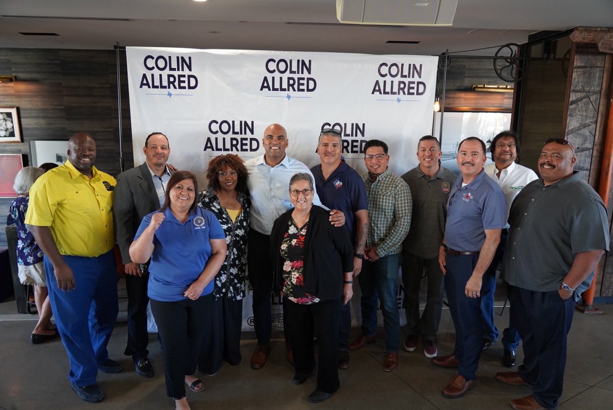 Great to meet with so many inspiring El Paso community and labor leaders this morning! Together we are building a Texas where everyone has the chance to chase their version of the American dream.