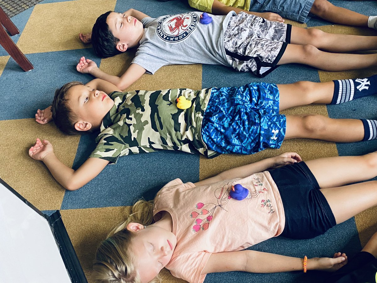 Miss_Diakos's tweet photo. Continuing to work on our social emotional regulation using biodots! Thank you, @MsMilitello for such a relaxing & fun wellness experience. #SocialEmotionalLearning #WellnessMatters #EnhancingtheStudentExperience https://t.co/MK02K8VeHI