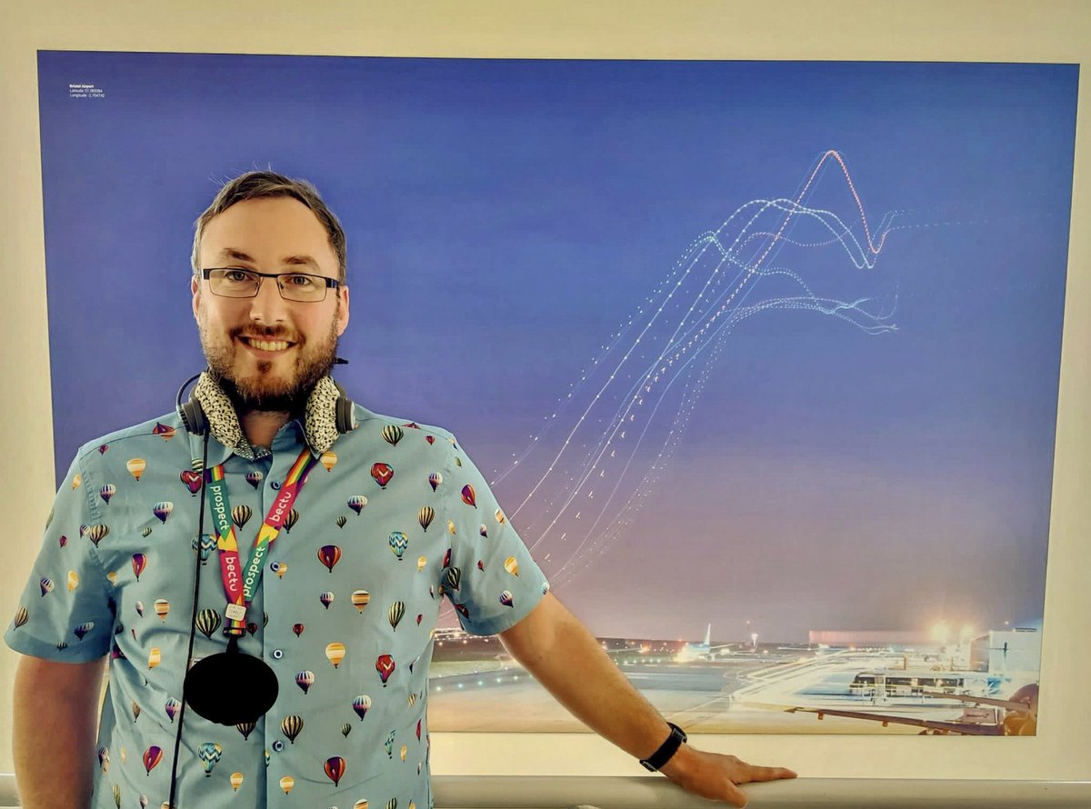 stutab's tweet photo. Event appropriate attire at @BristolAirport ATC this evening. Bring on the Balloons! @bristolballoon @NATS https://t.co/9cgUrwKHtt