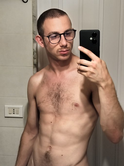 PER IL CANALE SENZA CENSURE🐽  https://t.co/W1GNTp5NoG https://t.co/7kpz7LHK71