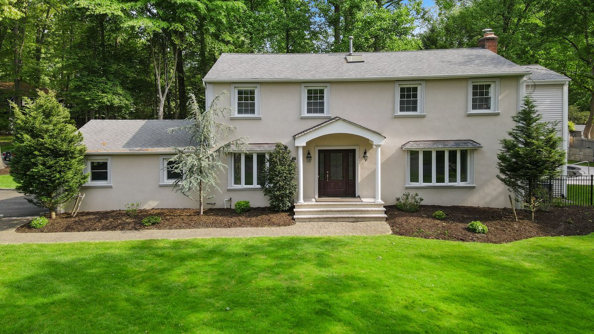 TheAdamoGroupNJ's tweet photo. SOLD! 20 Dorotockeys Ln in Old Tappan, NJ #sold #njrealestate #RealEstate #homesold https://t.co/IRVjyzN7Bv