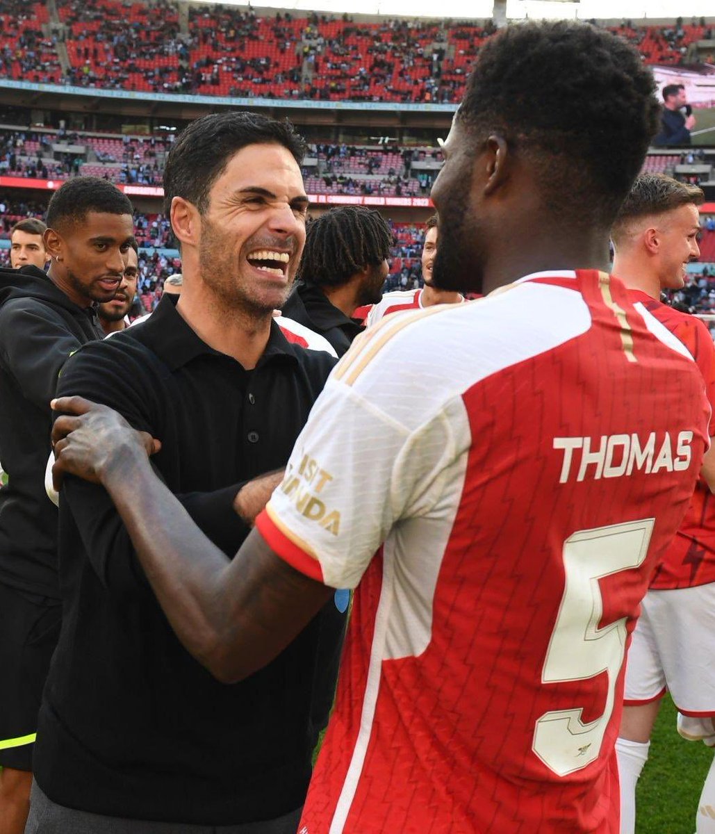 UPYOURARSENAL04's tweet photo. Arsenal fans drop your handles, RETWEET and make sure you follow each other🔴⚪ https://t.co/uk3TbwSuEo