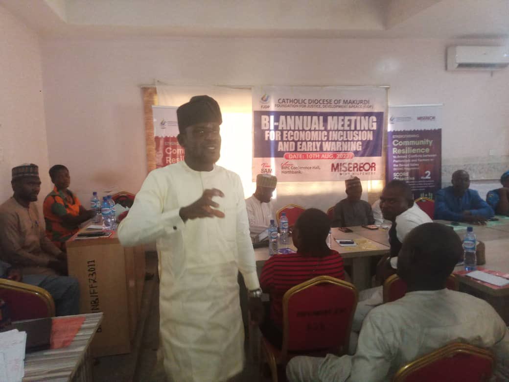 fjdpnigeria's tweet image. FJDP - SCORE PROGRAMME ADVOCATES FOR LEI FOR POPULATIONS AFFECTED BY THE CONFLICT BETWEEN PASTORALISTS AND FARMERS IN THE BENUE VALLEY
Discussions were on livelihood challenges and gaps relating to women, men, youth and PWD.

#ThisIsFJDP
#Misereor 
#BiAnnualLivelihoodForum