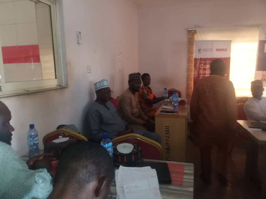 fjdpnigeria's tweet image. FJDP - SCORE PROGRAMME ADVOCATES FOR LEI FOR POPULATIONS AFFECTED BY THE CONFLICT BETWEEN PASTORALISTS AND FARMERS IN THE BENUE VALLEY
Discussions were on livelihood challenges and gaps relating to women, men, youth and PWD.

#ThisIsFJDP
#Misereor 
#BiAnnualLivelihoodForum