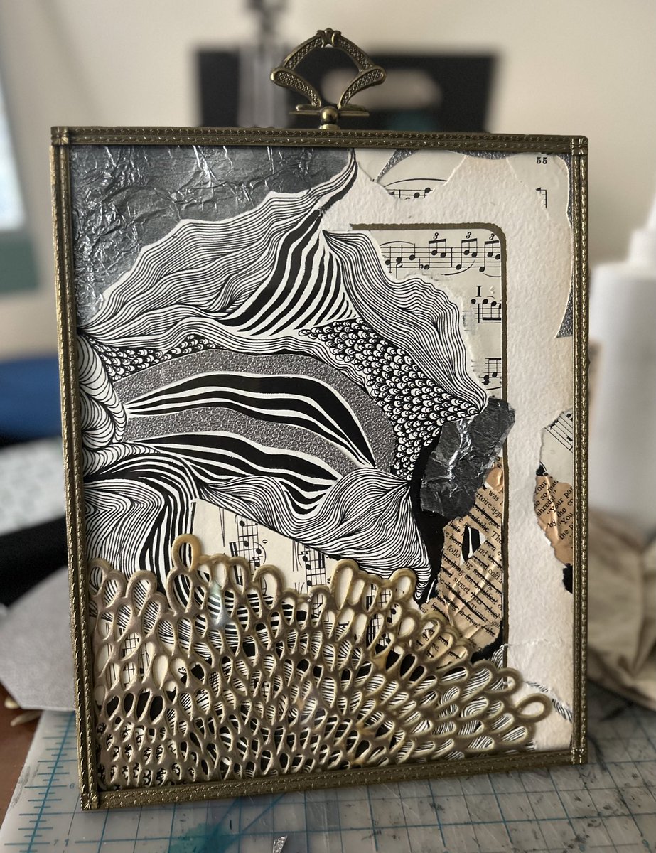 lineartwork's tweet photo. Immersion, 8x10. I really like the golden placemat in the bottom left corner.

#art #artwork #mixedmedia #collage #ink https://t.co/ANLrqxBei3
