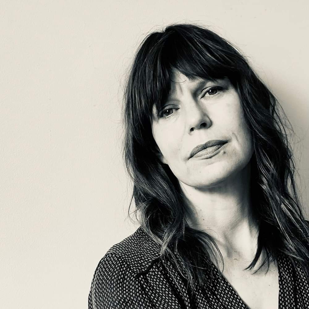 JewCE_NYC's tweet photo. Featured Creator of the Day! @elockhart is the author of the #1 New York Times bestsellers We Were Liars and Family of Liars. https://t.co/VXgHWfzVbj