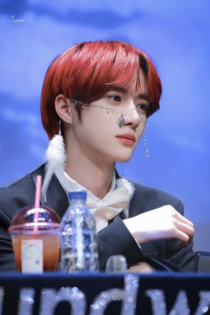 취향의 범규🧸

221126 범규 rt                   220515 범규 마음