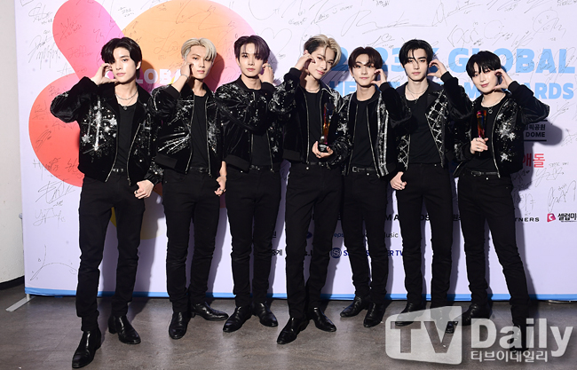 PRODBYENGENE's tweet photo. ENHYPEN at the 2023 K Global Heart Dream Awards:

🏆K Global Dream Heart Main Award (Bonsang) 
🏆K Global Best Performance

HEARTS BEAT FOR ENHYPEN  
#ENHYPENon2023HDA #ENHYPEN #엔하이픈 @ENHYPEN_members @ENHYPEN https://t.co/uuHr9I6x5h
