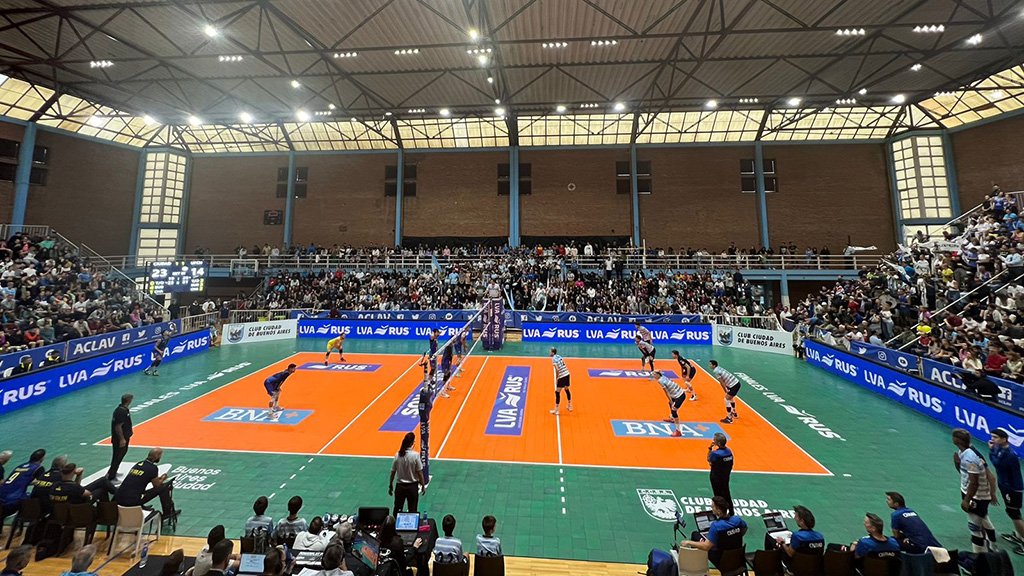 jordangallichio's tweet image. Calendario ACLAV 23/24 
#Supercopa 14 y 15 de Oct @CiudadVoley @UpcnVoley @PolicialVoley  y @MonterosVoley 

#LVA Fase Regular 9 de Nov (7 Tours igual 22/23 + Interparejas *nuevo*).
Playoffs ➡️ marzo 2024.

#CopaACLAV
Fase de Grupos 23 al 26 de Nov
Final Four 20 y 21 de Dic 2023