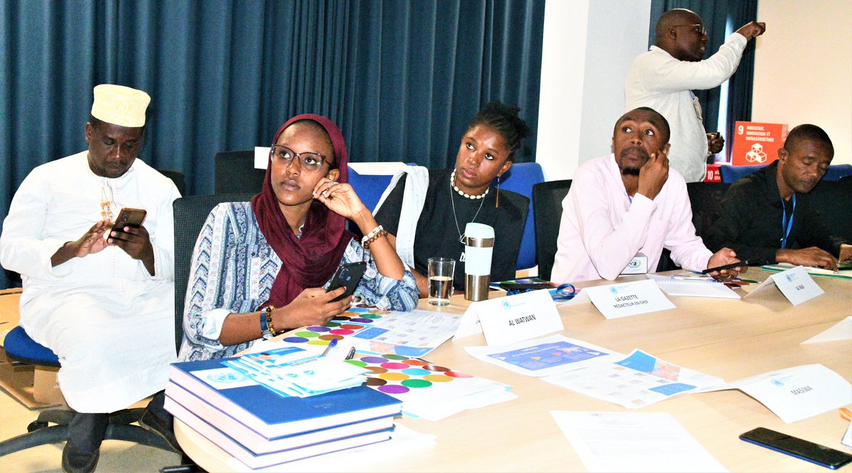 ONU_Comores's tweet image. Café média | Des représentants du Syndicat national des travailleurs comoriens, du ministère de l&apos;emploi et du #Modec ont pris part à notre rdv avec la presse. Présentation des efforts soutenus par @ILOAntananarivo pour prévenir les violences en milieu du travail aux Comores.