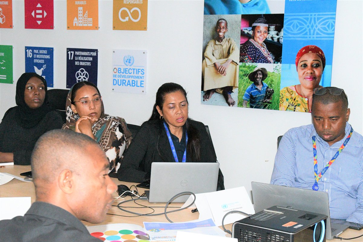 ONU_Comores's tweet image. Café média | Des représentants du Syndicat national des travailleurs comoriens, du ministère de l&apos;emploi et du #Modec ont pris part à notre rdv avec la presse. Présentation des efforts soutenus par @ILOAntananarivo pour prévenir les violences en milieu du travail aux Comores.