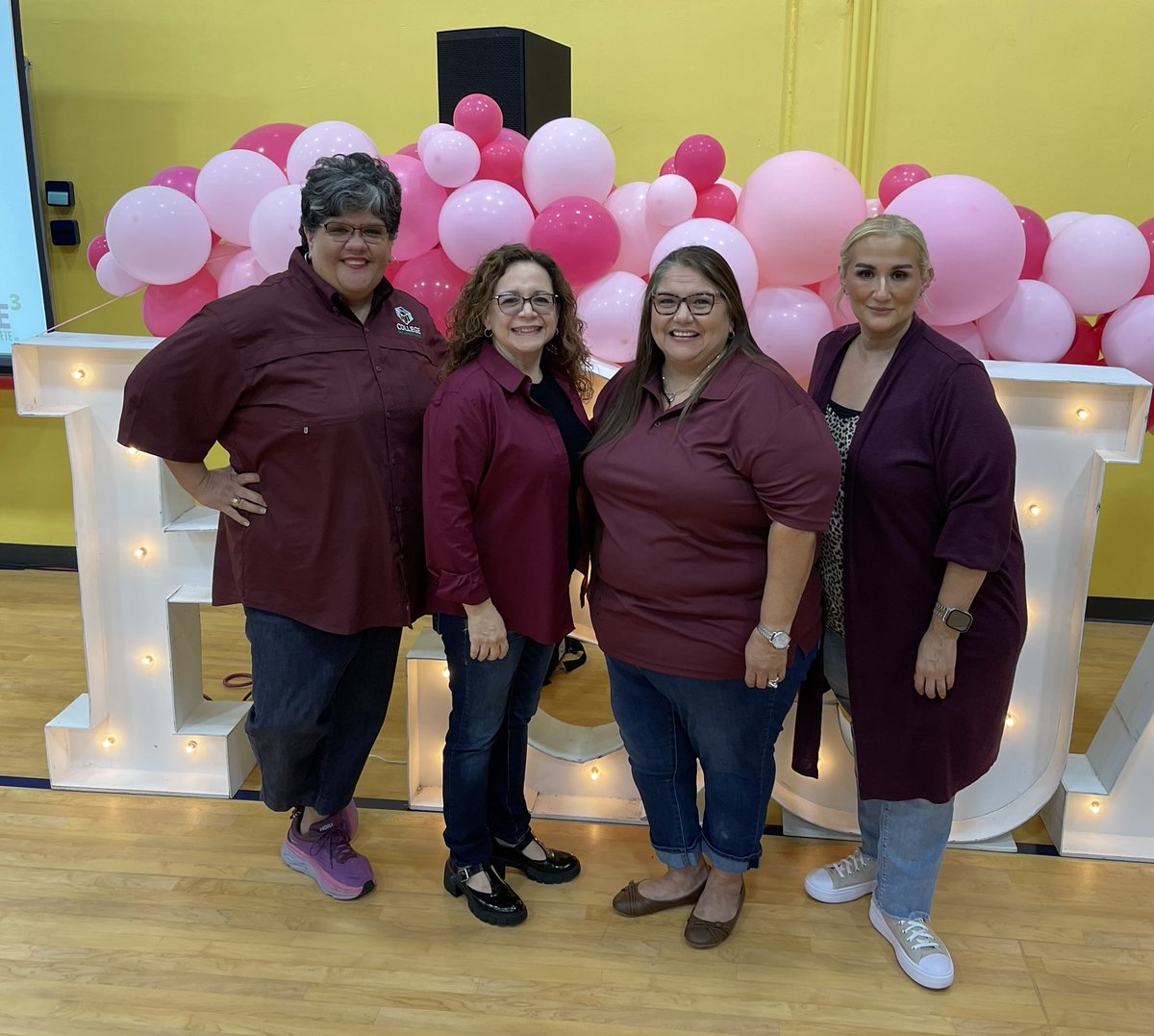 DebSal24's tweet photo. @PSJAISD Leadership Residency: βTrue Power Comes from Connectionβ β₯οΈπ» #PSJAFamily #classof86 #leadershipdevelopment #onceabearalwaysabear https://t.co/c5gAPz2Fb4