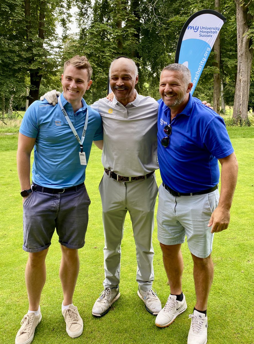 🥊Former multi light-heavyweight boxing Champion John Conteh tees up !