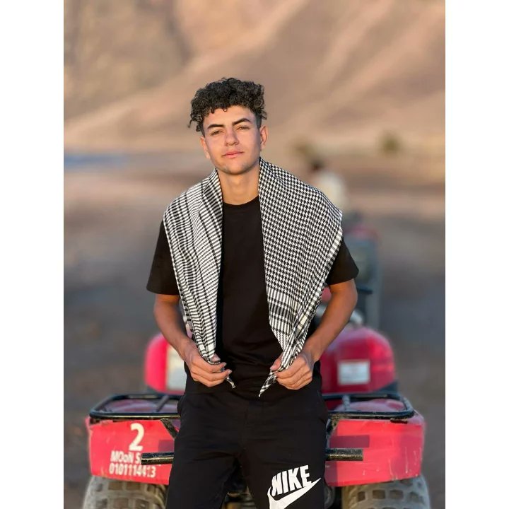 Grizo00's tweet photo. :خليك لطيف كلنا بنعاني🪐✨ https://t.co/SFimhfb2aD