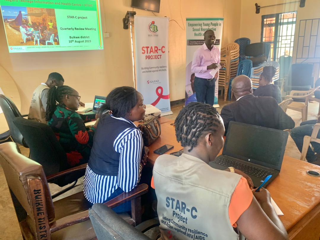 NaguruC's tweet photo. Today, our #NTIHCstaff successfully conducted a Quarterly performance review meeting at Buikwe district headquarters, for the #STARCUG project.
This district review meeting went well, and the team on ground appreciated the work and support of NTIHC during implementation. https://t.co/weMpM7MSri