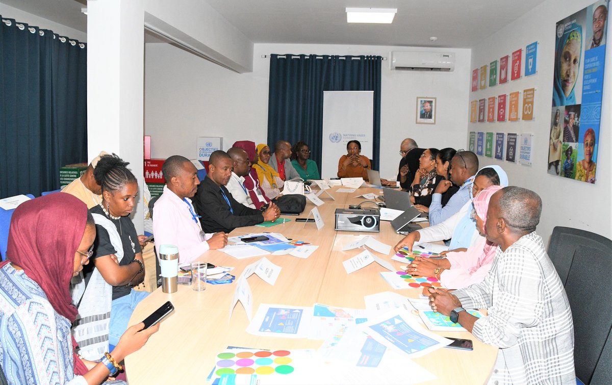 ONU_Comores's tweet image. Café média | Des représentants du Syndicat national des travailleurs comoriens, du ministère de l&apos;emploi et du #Modec ont pris part à notre rdv avec la presse. Présentation des efforts soutenus par @ILOAntananarivo pour prévenir les violences en milieu du travail aux Comores.