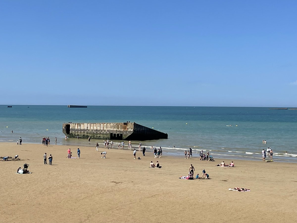 bigwizfr's tweet photo. #arromanche #DDAY https://t.co/Cf4RHeHHMZ
