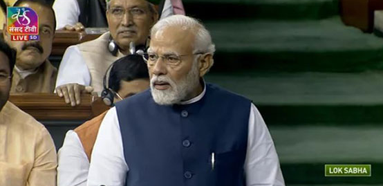 DDNewsGujarati's tweet photo. દેશને વિશ્વાસ છે કે જ્યારે 2028માં અવિશ્વાસ પ્રસ્તાવ લાવશો, ત્યારે ભારત ટોપ 3માં હશે: PM @narendramodi
#LokSabha #MonsoonSession23 https://t.co/9be0SVn1JY