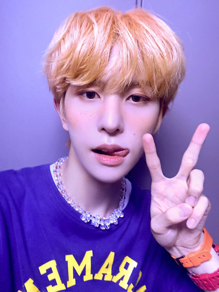 8TURN_official's tweet photo. [#경민]
🧡주황머리 어떤가요 터닝?!

🧡How about this orange hair, TURNING?!

🧡这橙色头发怎样呢, TURNING?!

#8TURN #EIGHT_TURN #에잇턴 #KYUNGMIN #UNCHARTED_DRIFT #언차티드_드리프트 #SKETCH #스케치 #EXCEL #엑셀 https://t.co/igq8GsEbvG