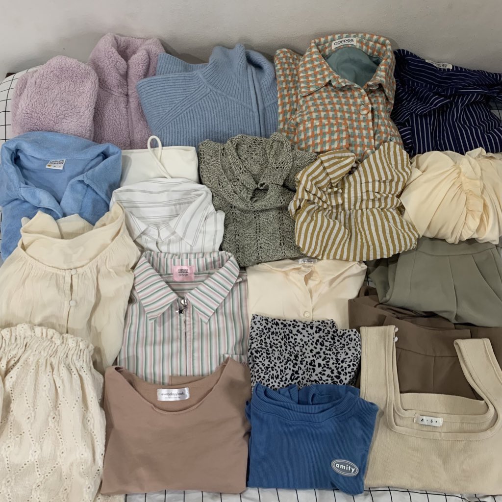 padayyy's tweet photo. ส่งต่อน้องๆค่า🧤สภาพดี brang IG จุกๆ

• เริ่มต้น 50฿ ⭐️
• ค่าส่งเหมา 35฿ 📦 ยอด200ส่งฟรี 
• รี+ฟอล ลด 5฿❣️

♡̷ ลงศุกร์ที่ 11 : 1 ทุ่ม

#ส่งต่อ #ส่งต่อเสื้อผ้า #ส่งต่อเสื้อผ้ามือสอง #เสื้อผ้ามือสอง #cintageshop #everymayshop #stylist_shop #เสื้อผ้ามือ2 #เสื้อผ้าเกาหลี #โล๊ะตู้ https://t.co/khleDrKgj4
