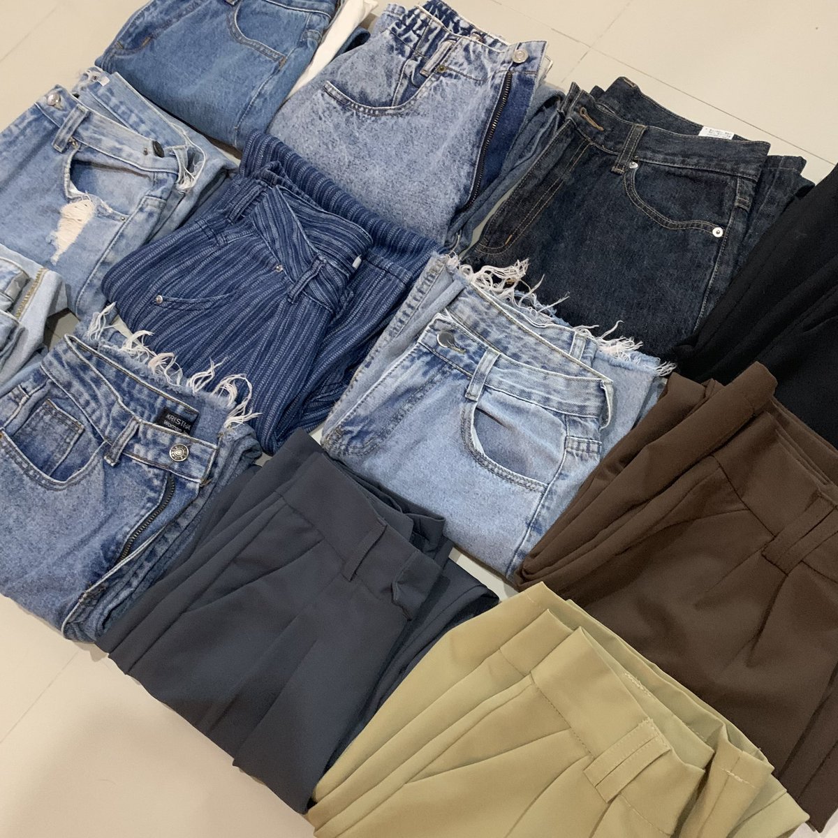 padayyy's tweet photo. ส่งต่อน้องๆค่า🧤สภาพดี brang IG จุกๆ

• เริ่มต้น 50฿ ⭐️
• ค่าส่งเหมา 35฿ 📦 ยอด200ส่งฟรี 
• รี+ฟอล ลด 5฿❣️

♡̷ ลงศุกร์ที่ 11 : 1 ทุ่ม

#ส่งต่อ #ส่งต่อเสื้อผ้า #ส่งต่อเสื้อผ้ามือสอง #เสื้อผ้ามือสอง #cintageshop #everymayshop #stylist_shop #เสื้อผ้ามือ2 #เสื้อผ้าเกาหลี #โล๊ะตู้ https://t.co/khleDrKgj4