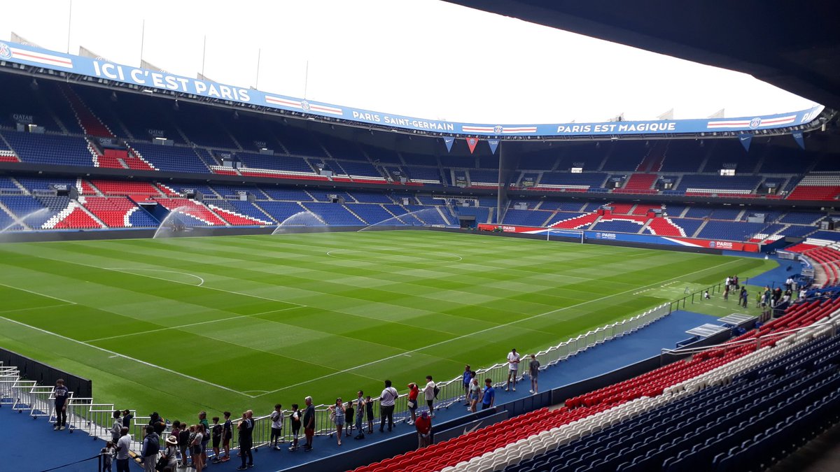 Neroli51's tweet photo. PSG Stadium Paris. https://t.co/xhAN26Ykjj