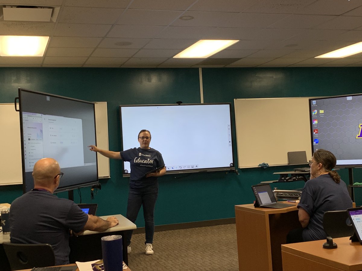 DLS_Tech's tweet photo. Day 3 of Clear Touch training with @delasallehs teachers presenting what they have learned! #cleartouch #training https://t.co/VOrXfjPWLs