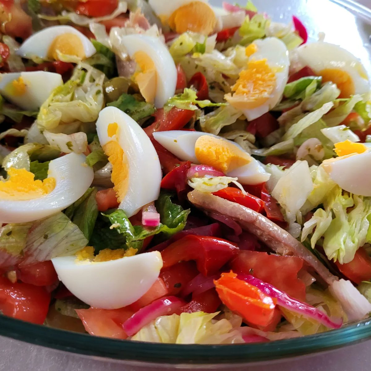frutastata's tweet photo. #Tataproductolocal 
#Tatacocinando 

Para este día de calor, he preparado una Rica Ensalada para almorzar. 
¿Te animas a preparar una? https://t.co/UlemxY55V1