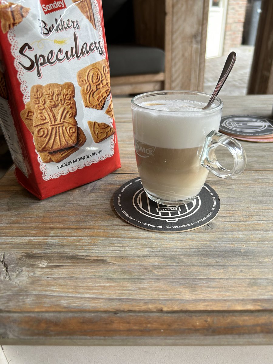 Heerlijk een cappuccino na weer een ochtenddienst. Nog 1 te gaan😊