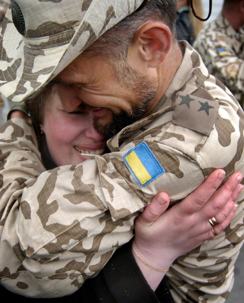 alexplitsas's tweet photo. A Ukrainian soldier embraces his wife after returning from combat on the front lines….in Iraq.

Ukraine has consistently come aid of the United States and was the third largest provider of combat forces in the Iraq War behind the U.S. and U.K. https://t.co/S4OTACel0k