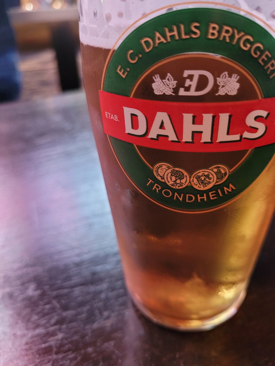 Faen det e godt med øl. Kom igjen troillan 🔥🖤🤍