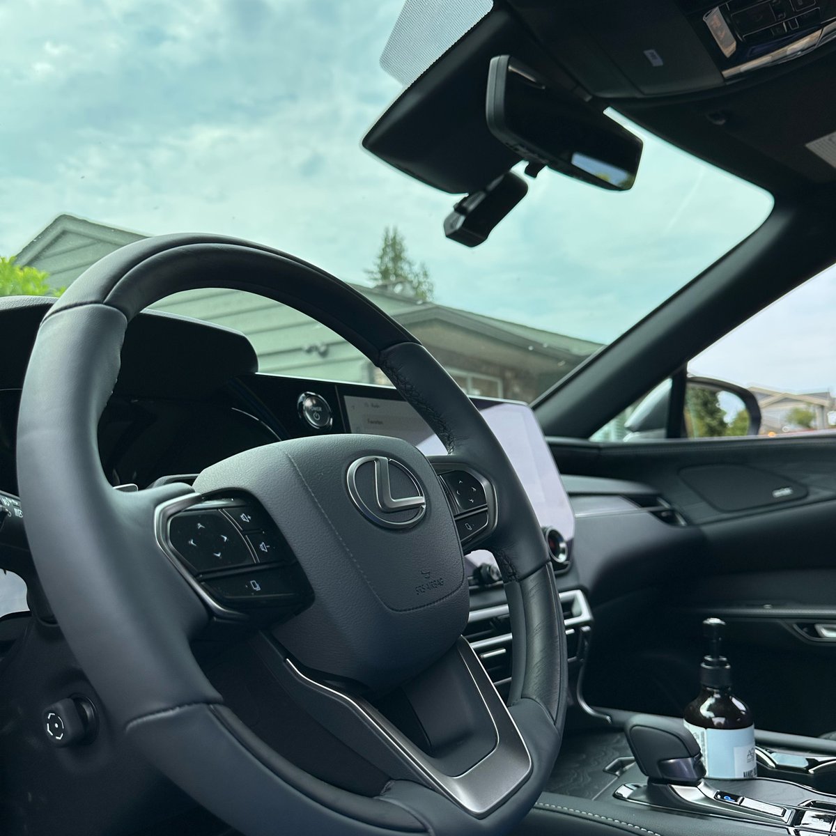 SafeDriveSolut1's tweet image. New #lexus finished with a #dashcam from #thinkware