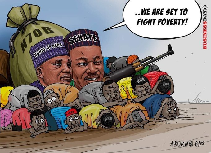 Regency_NG's tweet photo. 1 Dollar - N920
Fuel - N615/Litre
Crate of Egg - N3,500
A bag of cement - N5,200
A bag of pure water - N350
A bag of rice - N45,000

Renewed Shege 2.0 https://t.co/wIPHEEHiW0