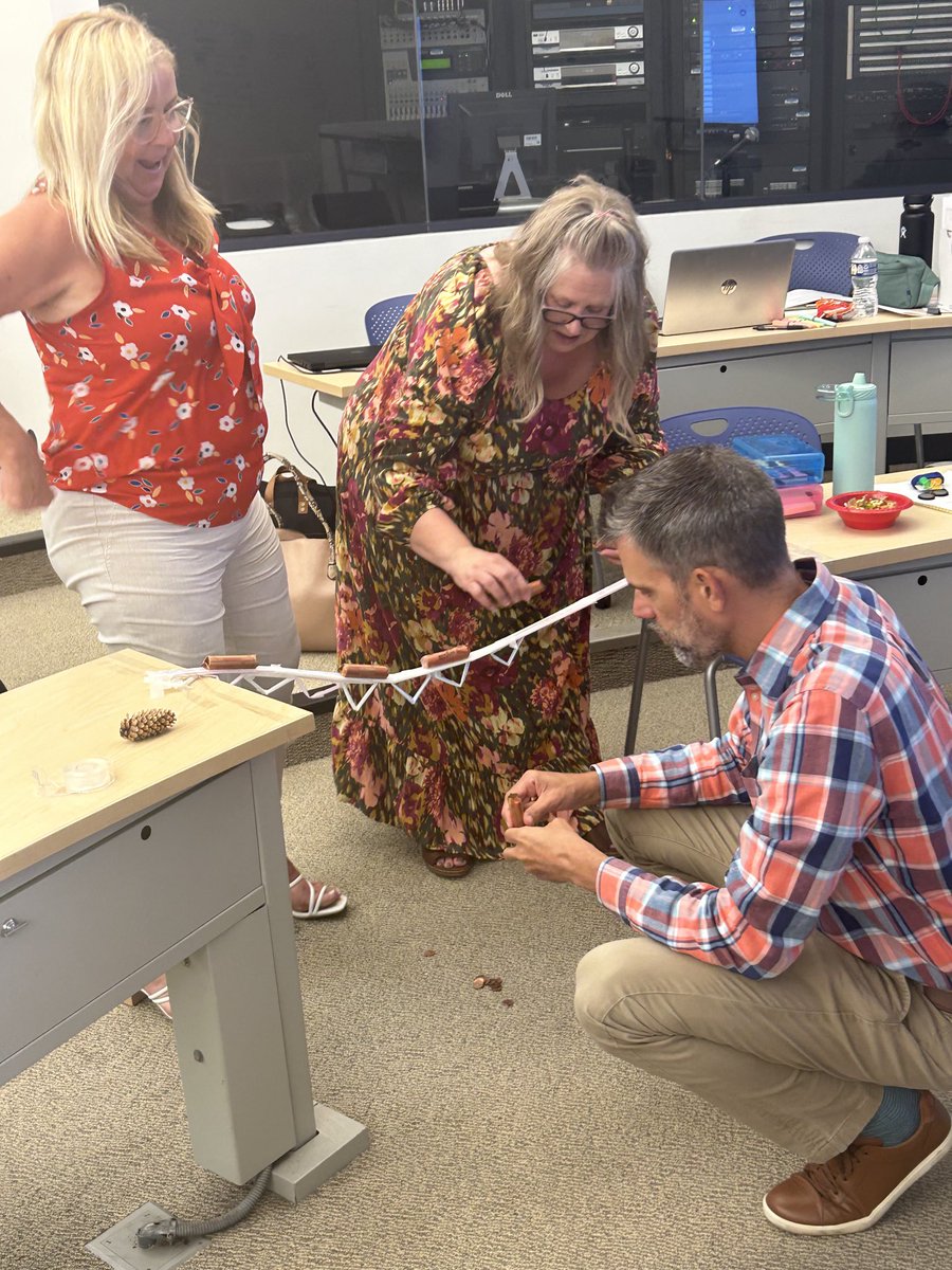 ⁦<a href="/ESCoftheWR/">ESC of the Western Reserve</a>⁩ Curriculum #teambuilding with a team task to improve communication and use of timekeeper role in learning teams! Bringing back Designing Group Work principles…and a little fun shenanigans too! #synergy #dynamoteam #teamwork #dreamteam